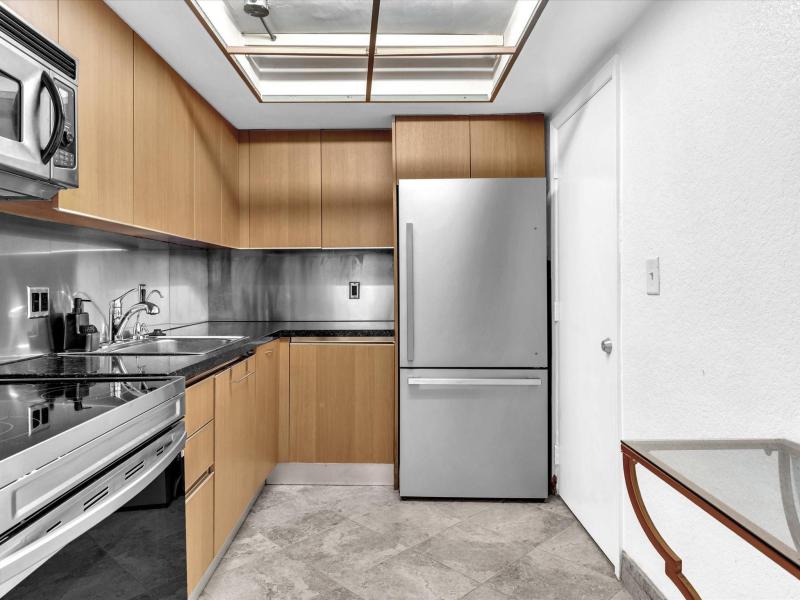  Condo & Townhome Photos