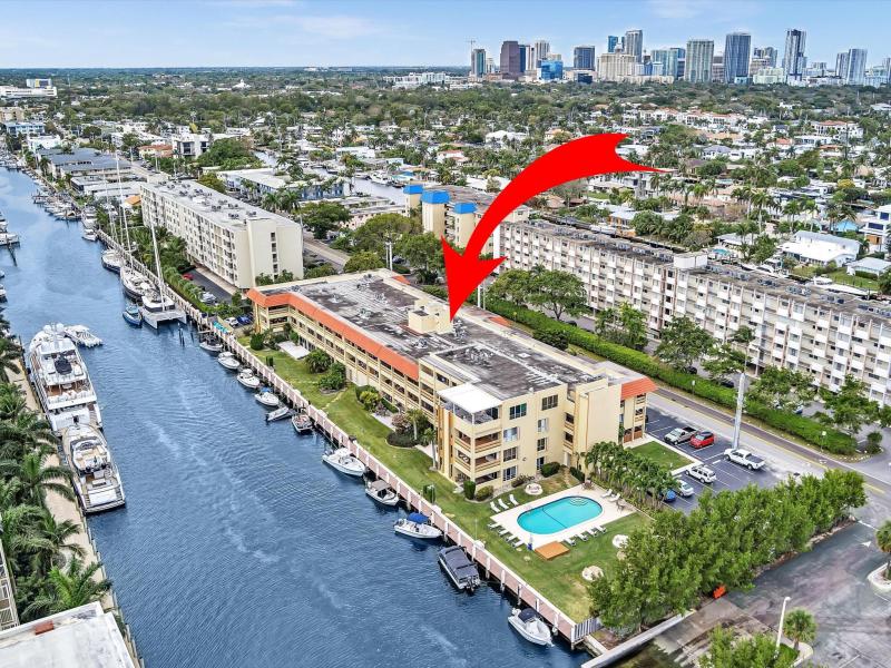  Condo & Townhome Photos