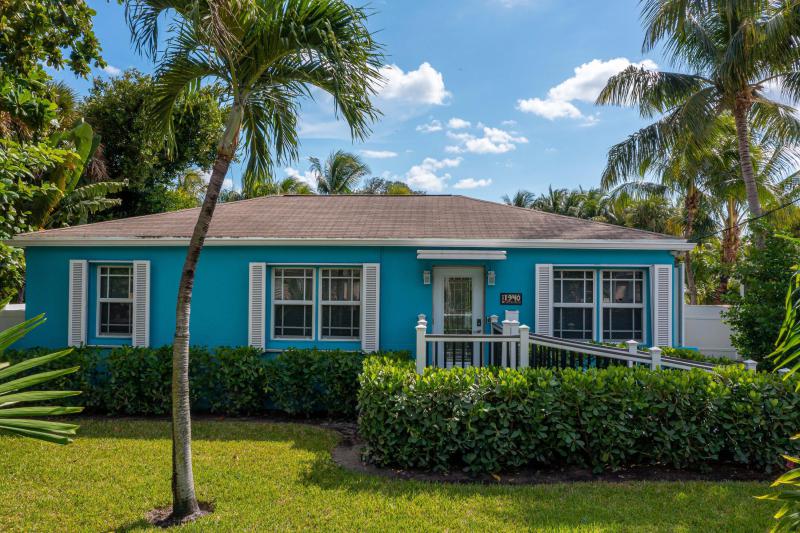  Single Family Homes Photo 4:  Deerfield Beach,  FL 33441