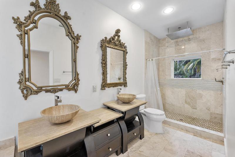  Single Family Homes Photo 15:  Fort Lauderdale,  FL 33312