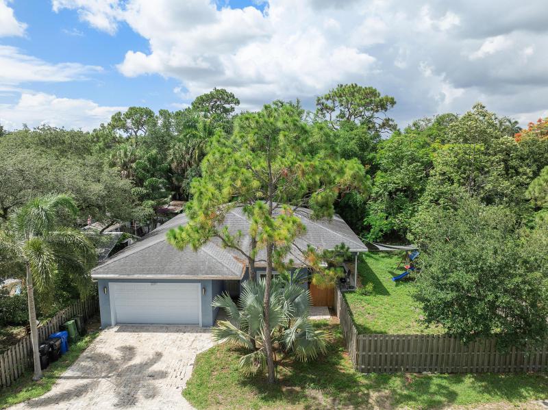  Single Family Homes Photo 19:  Fort Lauderdale,  FL 33312