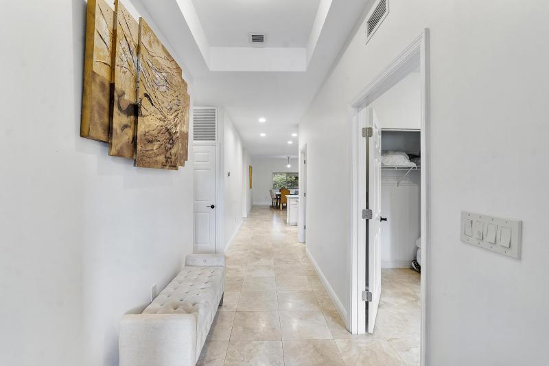  Single Family Homes Photo 2:  Fort Lauderdale,  FL 33312