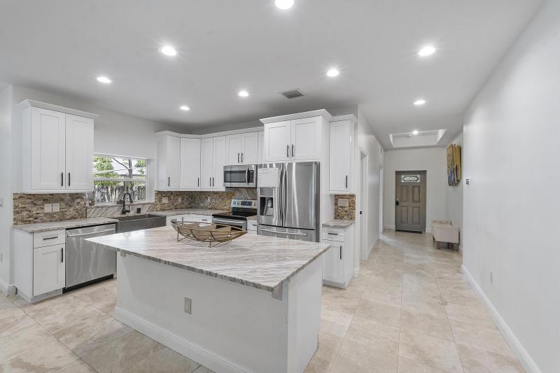  Single Family Homes Photo 3:  Fort Lauderdale,  FL 33312