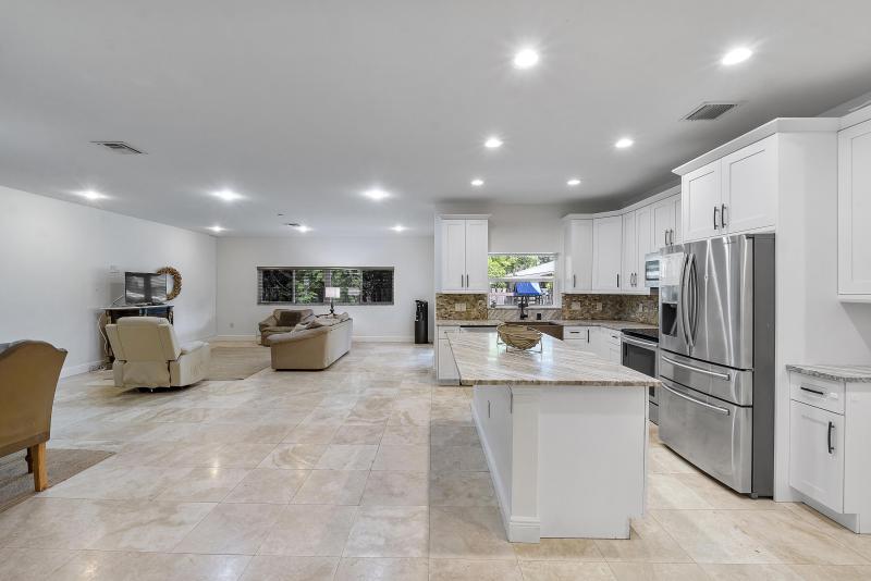  Single Family Homes Photo 4:  Fort Lauderdale,  FL 33312