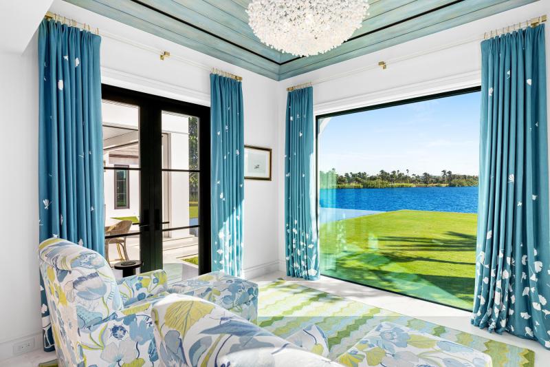  Single Family Homes Photo 13:  Palm Beach,  FL 33480