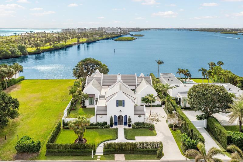 Single Family Homes Photo 2:  Palm Beach,  FL 33480