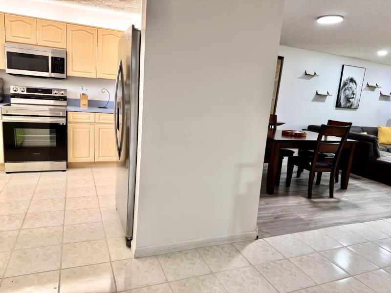  Condo & Townhome Photos