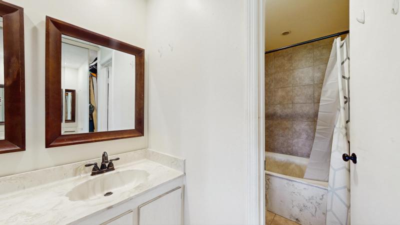 Condo & Townhome Photos