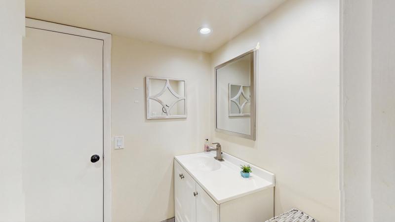  Condo & Townhome Photos