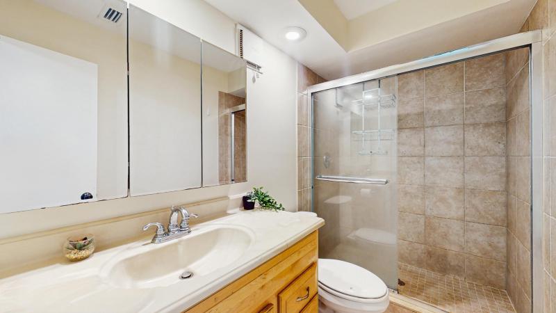  Condo & Townhome Photos