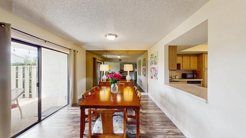  Condo & Townhome Photos