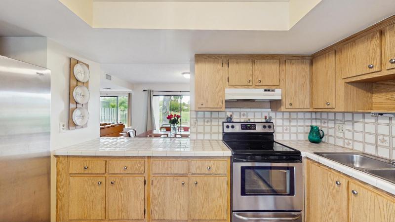  Condo & Townhome Photos