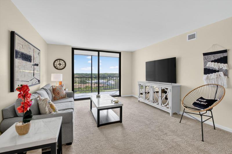  Condo & Townhome Photos