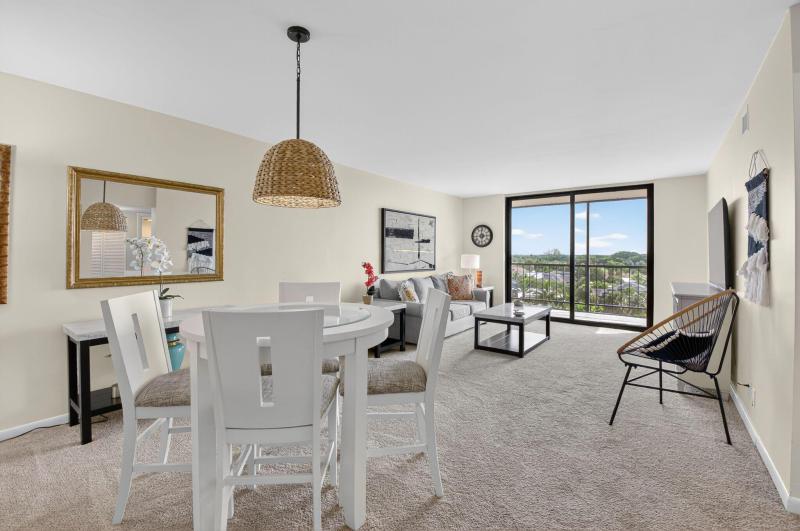  Condo & Townhome Photos
