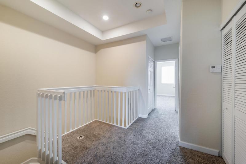  Condo & Townhome Photos