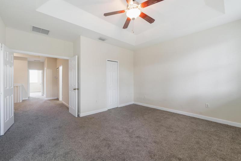  Condo & Townhome Photos