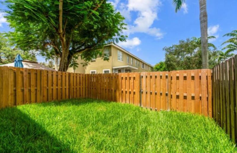  Condo & Townhome Photos