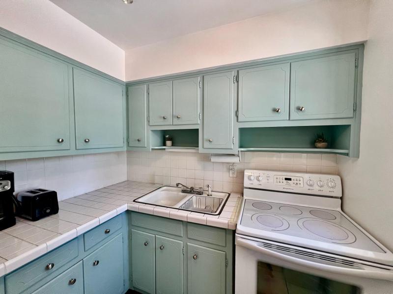  Condo & Townhome Photos