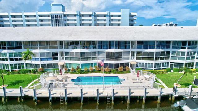  Condo & Townhome Photos