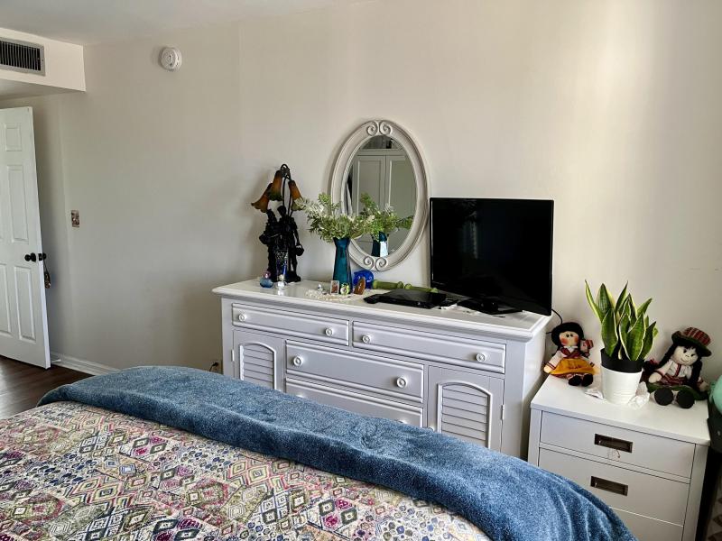  Condo & Townhome Photos