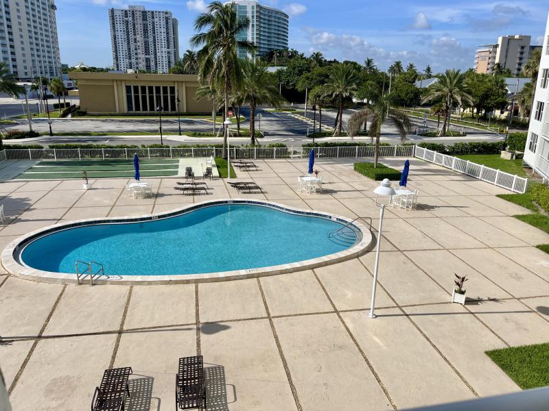  Condo & Townhome Photos