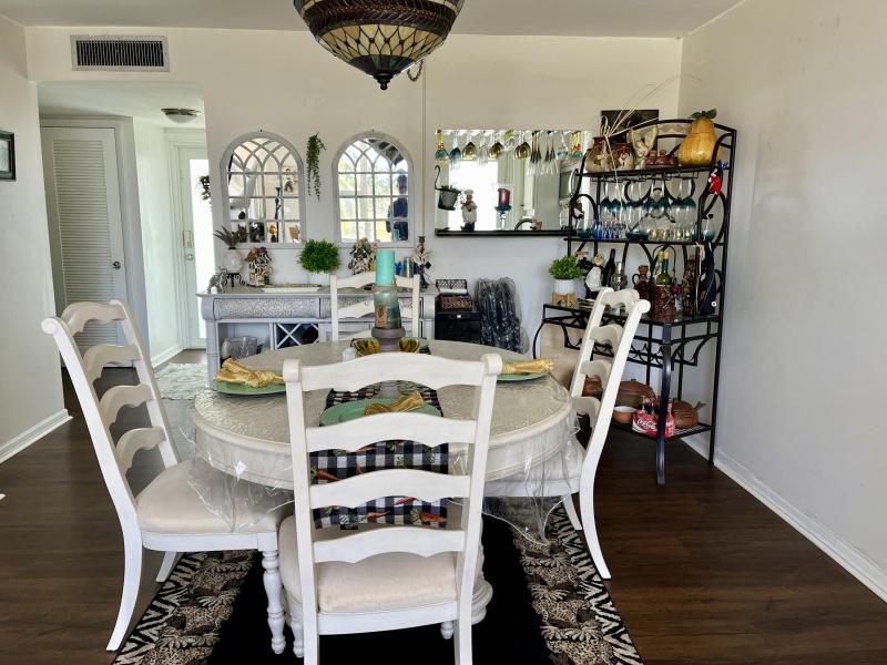  Condo & Townhome Photos