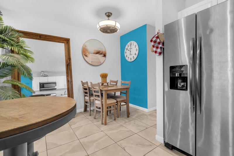  Condo & Townhome Photos