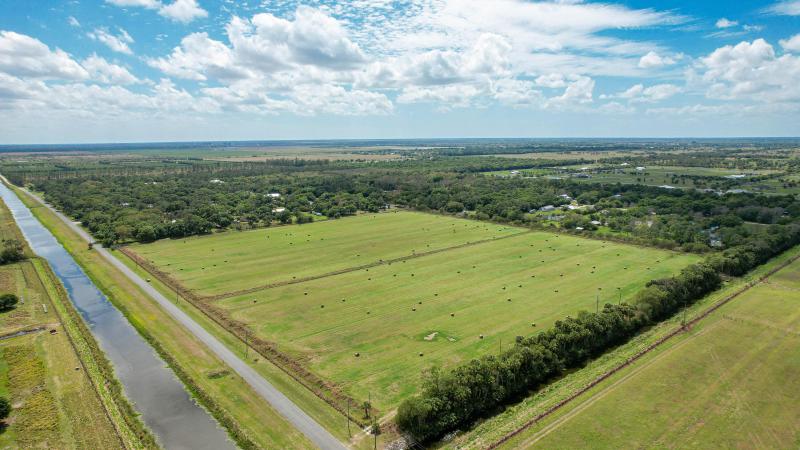  Commercial & Industrial Land Images 