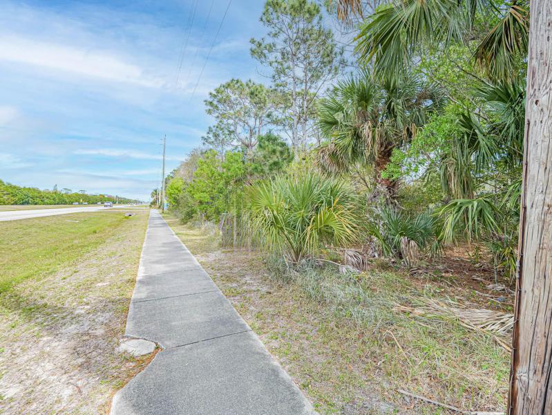  Commercial & Industrial Land Images 