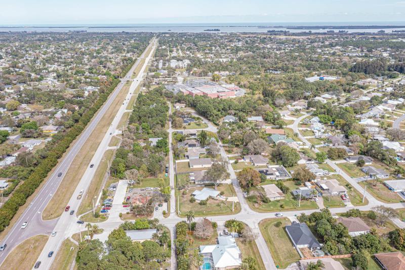  Commercial & Industrial Land Images 