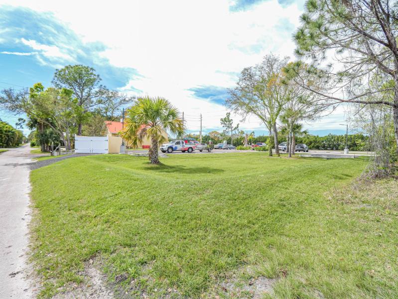  Commercial & Industrial Land Images 
