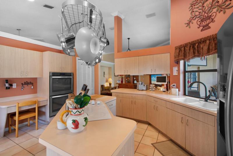  Single Family Homes Photo 18:  Coral Springs,  FL 33076