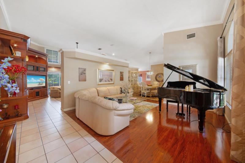  Single Family Homes Photo 5:  Coral Springs,  FL 33076