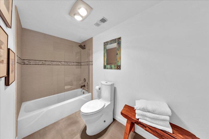  Condo & Townhome Photos