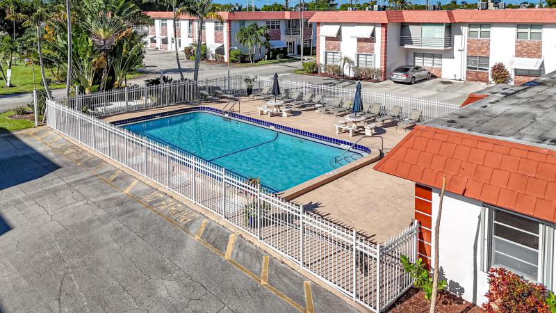  Condo & Townhome Photos