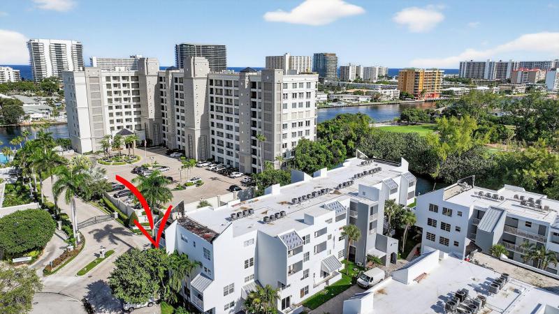 Condo & Townhome Photos