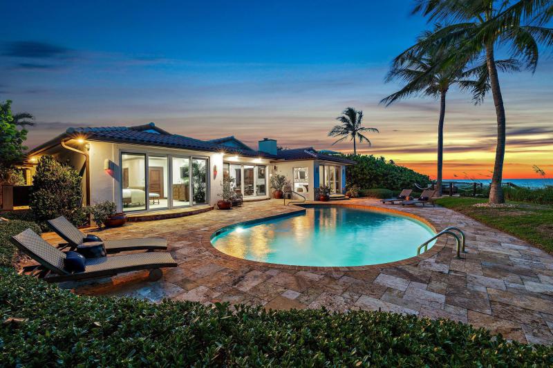  Single Family Homes Photo 12:  Jupiter,  FL 33469
