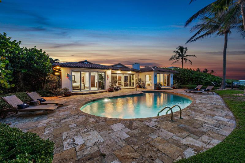  Single Family Homes Photo 16:  Jupiter,  FL 33469