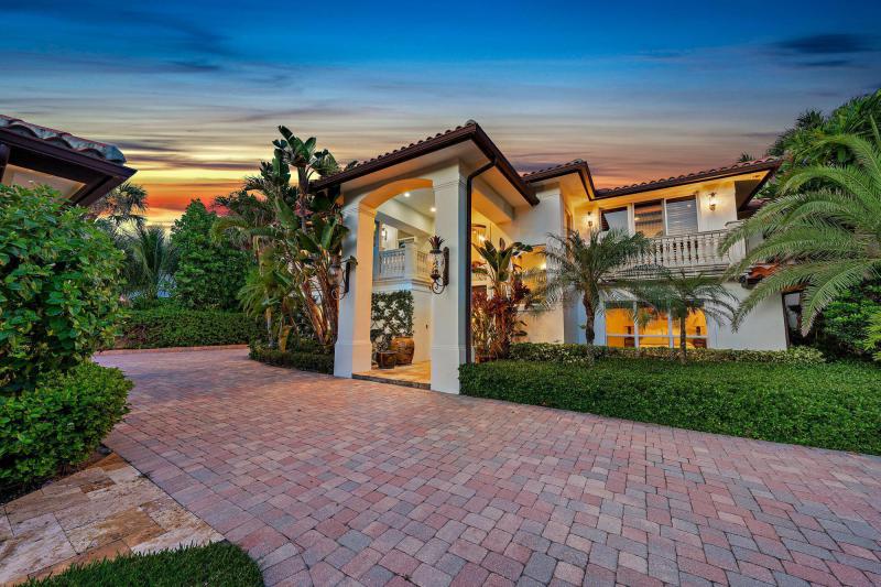  Single Family Homes Photo 18:  Jupiter,  FL 33469
