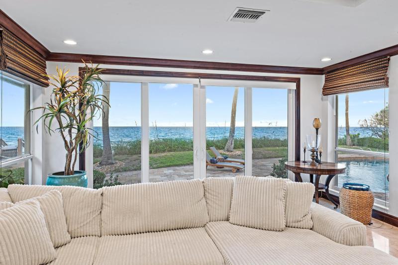 Single Family Homes Photo 33:  Jupiter,  FL 33469