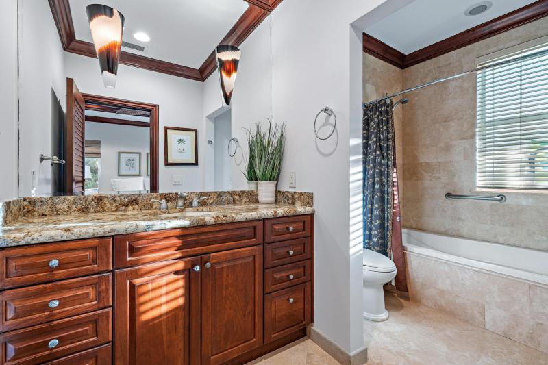  Single Family Homes Photo 59:  Jupiter,  FL 33469