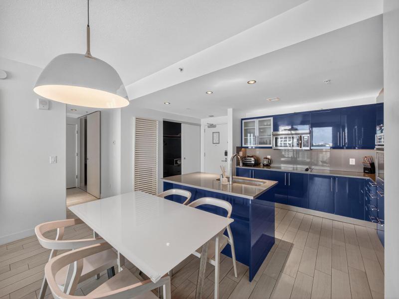  Condo & Townhome Photos
