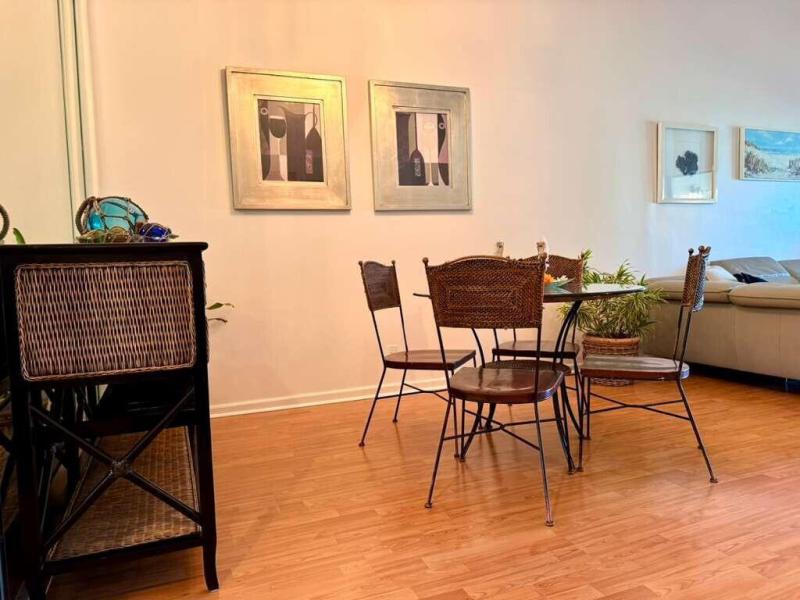  Condo & Townhome Photos