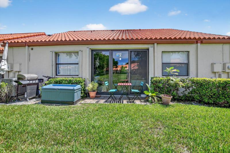  Condo & Townhome Photos