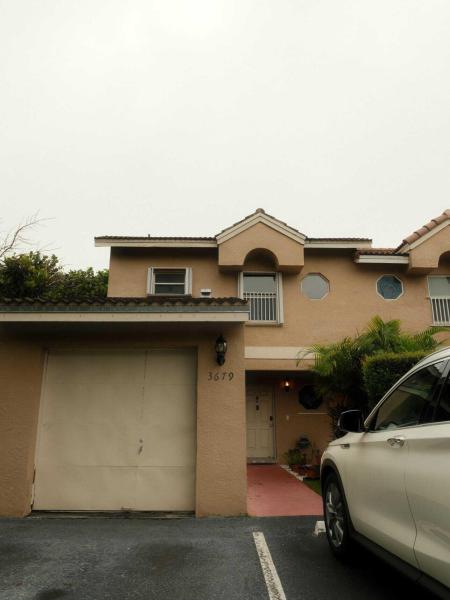  Condo & Townhome Photos