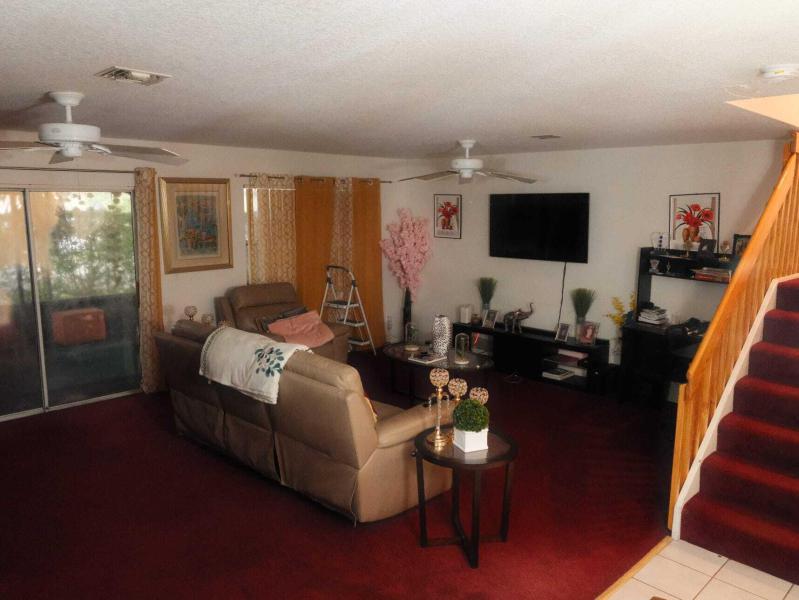  Condo & Townhome Photos
