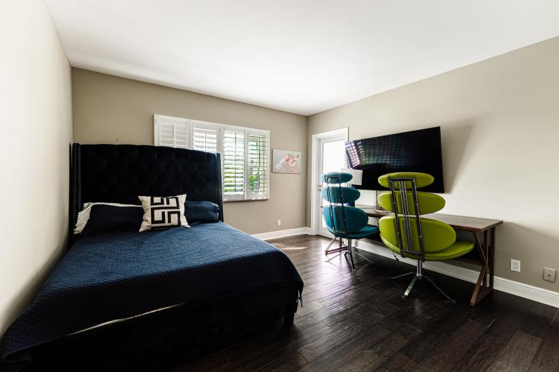  Condo & Townhome Photos