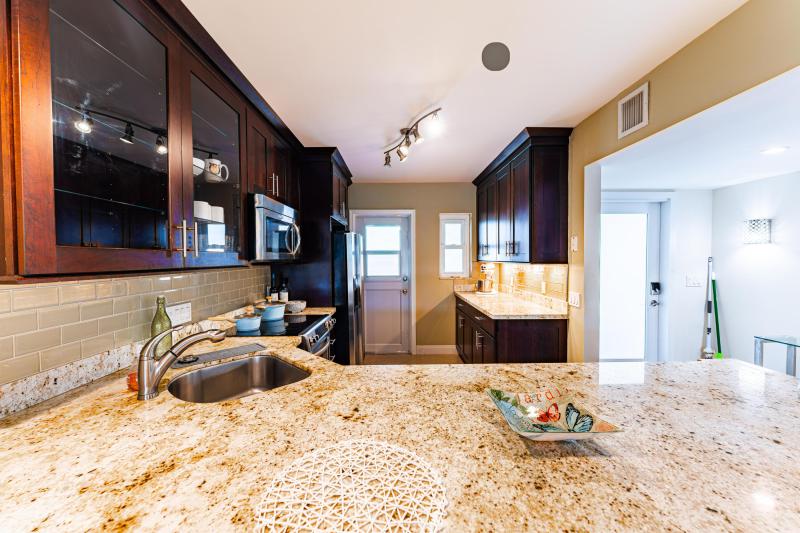  Condo & Townhome Photos