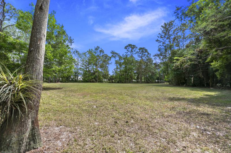  Commercial & Industrial Land Images 