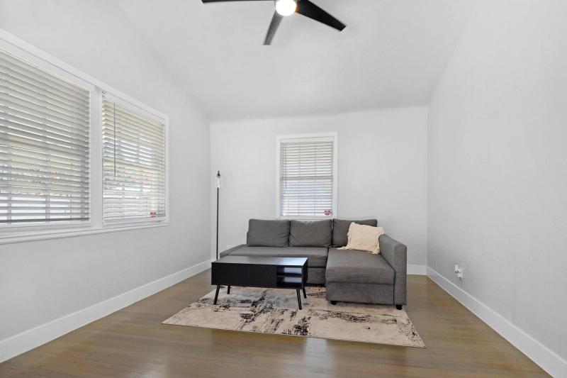 Duplex, Triplex and Fourplex Images